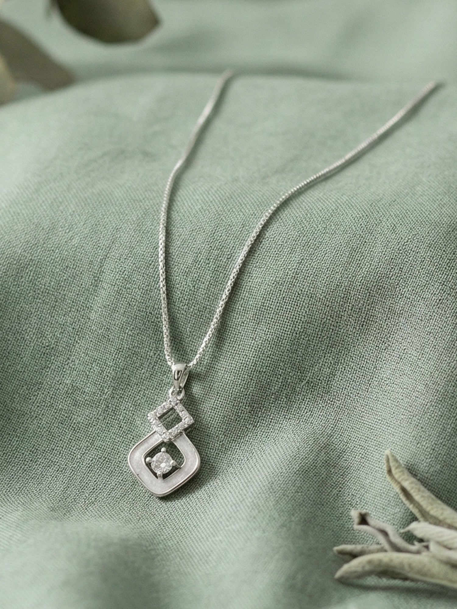 Interlocked Solitaire Pendant