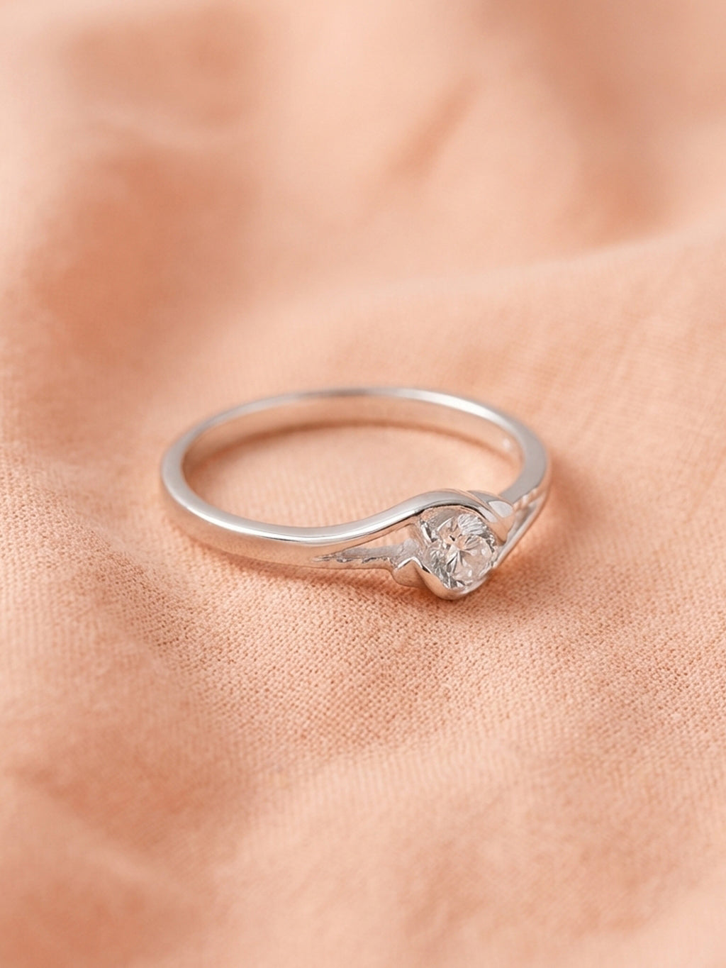 Silver Shimmering Split-Shank Solitaire Ring