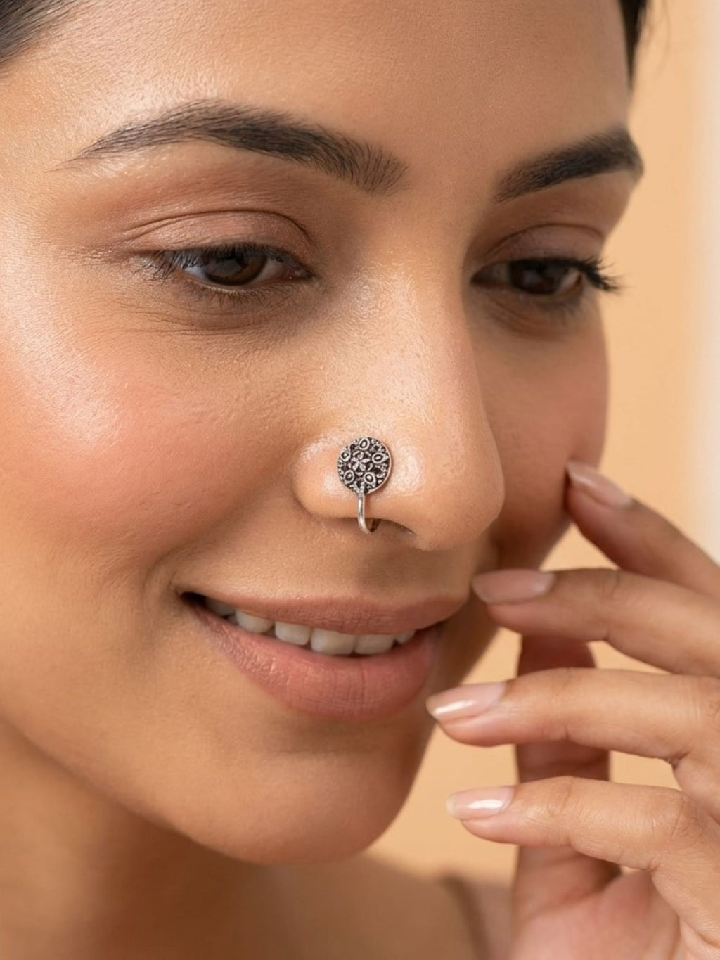 Petal Medallion Nose Pin
