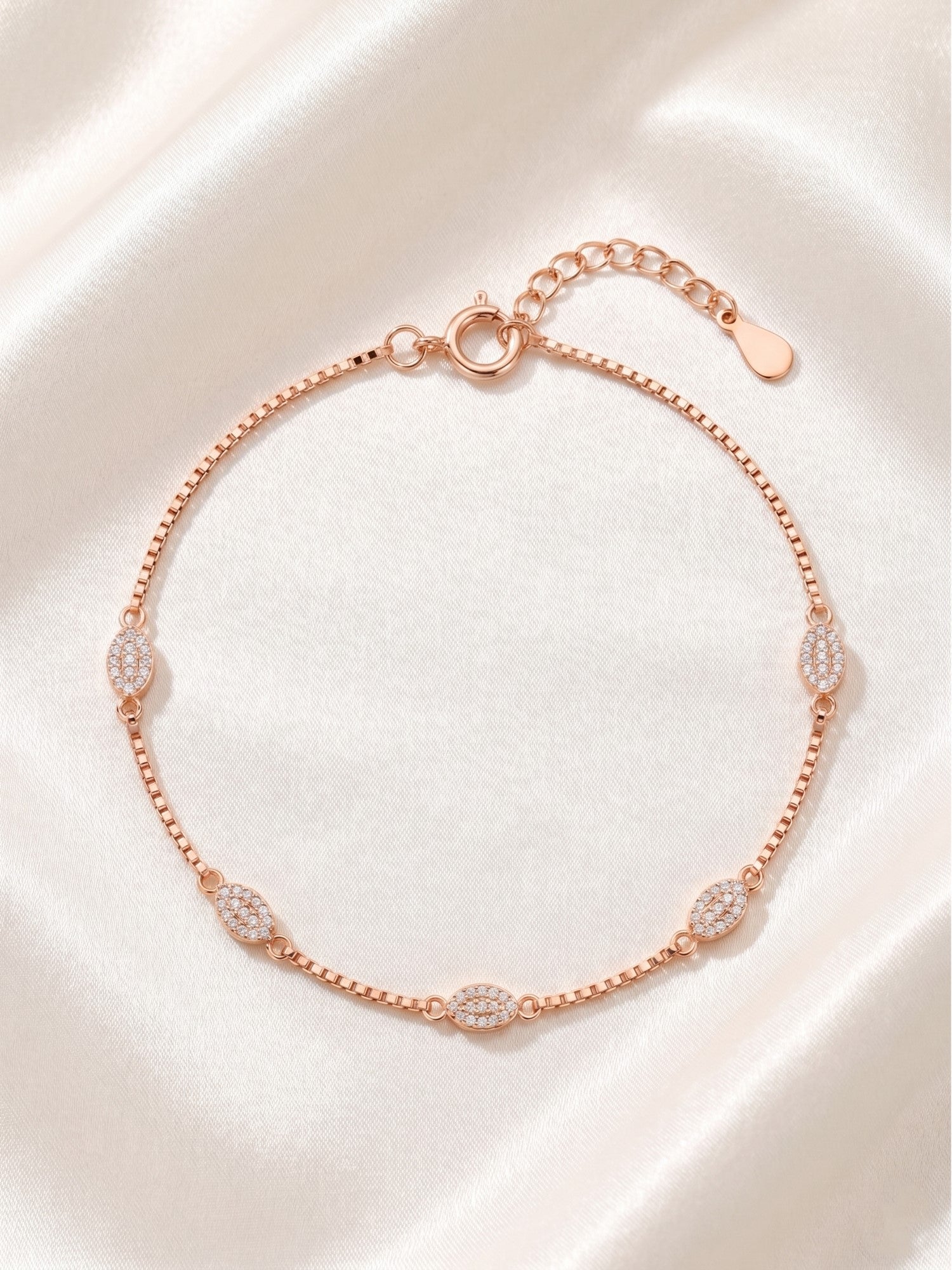 Roseate Celestial Oval Pavé Box Chain Anklet