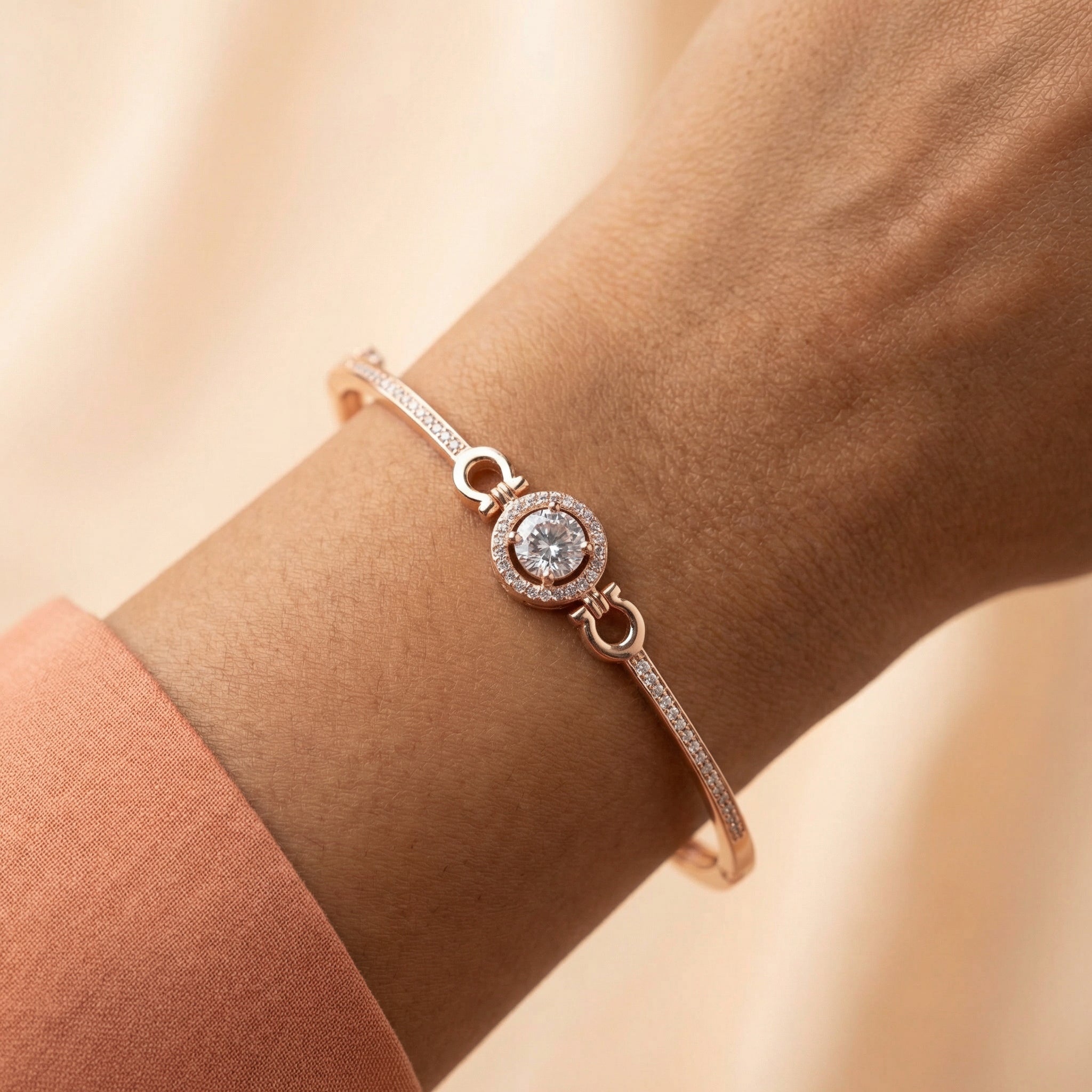 Aurelia Halo Bangle
