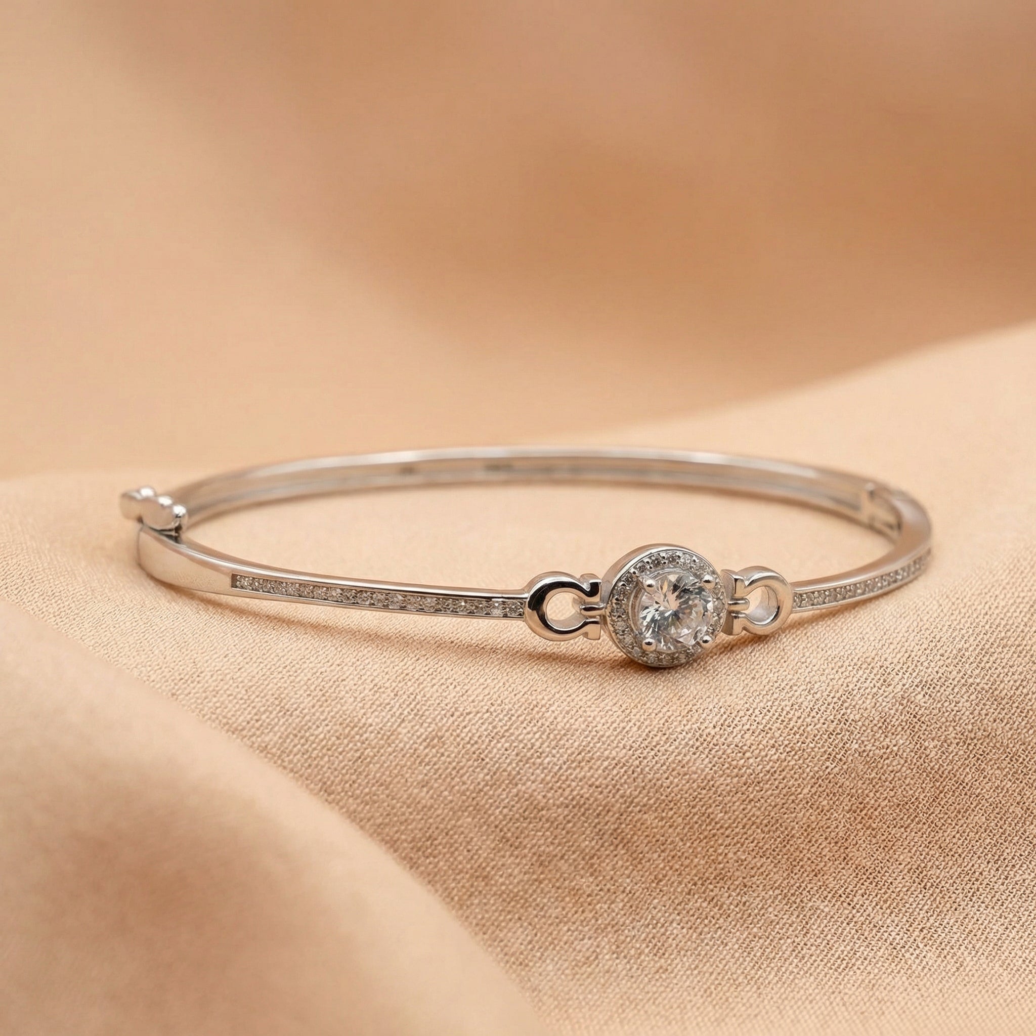 Aurelia Halo Bangle