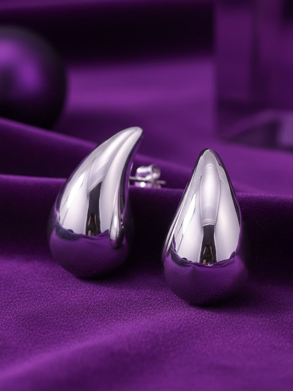 Liquid Contour Studs